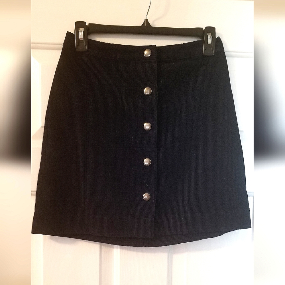 Old Navy Mini Skirt - Picture 1 of 4
